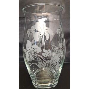 Vintage Vase Turkish Daisy's Pasabahce Hand Blown Etched Glass 7 7/8"  Elegant